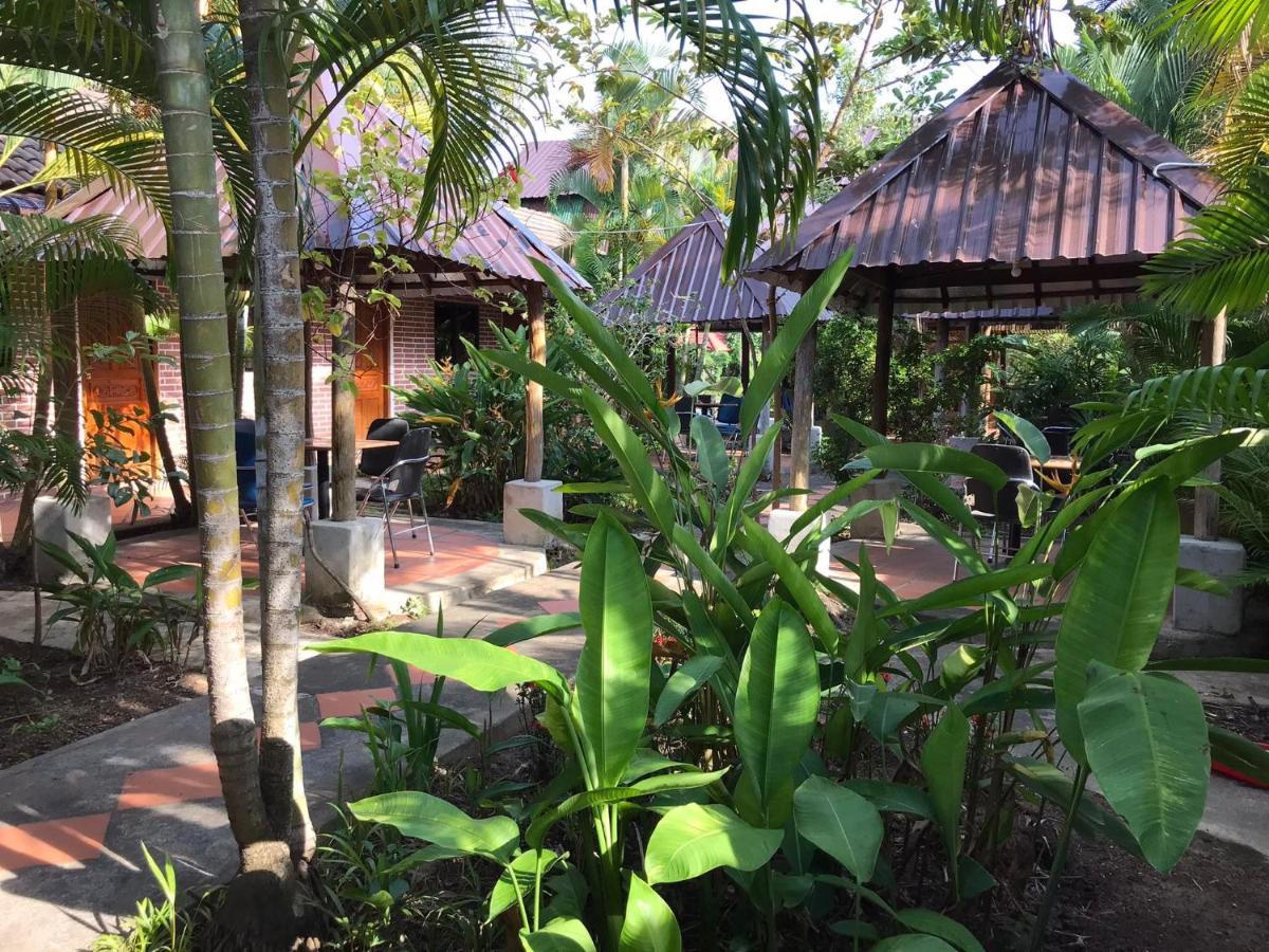Captain Chim'S Guest House Kep Extérieur photo